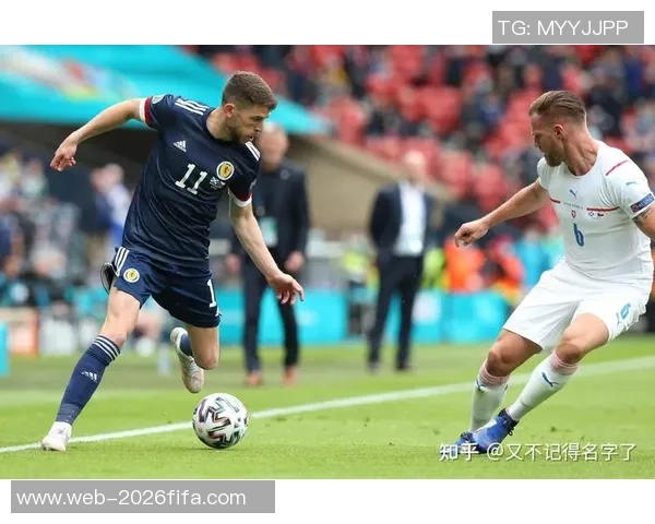 罗森博格与瓦勒伦的激烈对决揭示足球战术与实力的较量